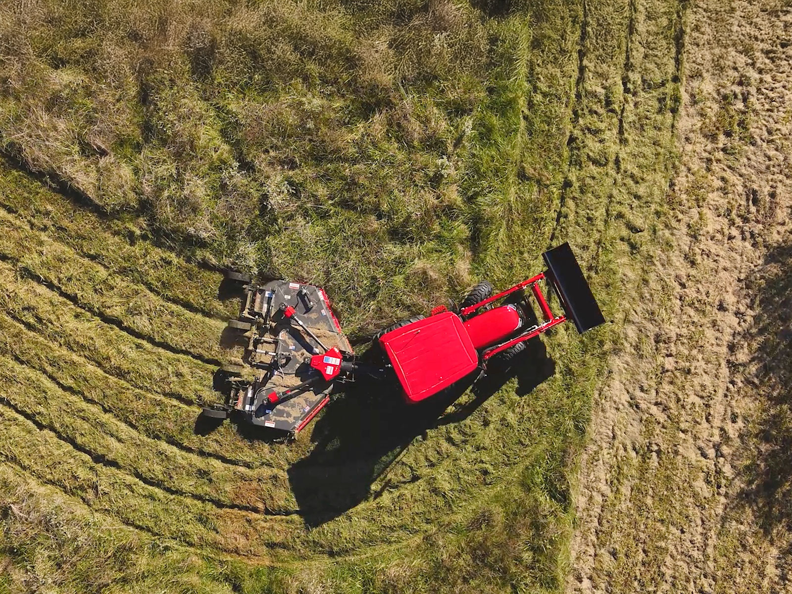 Make Tighter Turns with a Pull-Type Mower Compared with a 3-Point